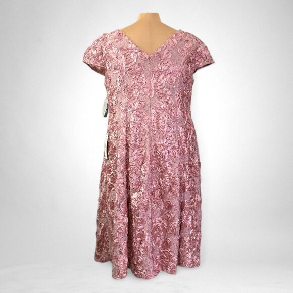ALEX EVENINGS Plus Size Pink Short Rosette Lace Dress, NWT! Size 20W - Picture 4 of 10